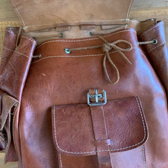 Vintage Hand Crafted Rugged Leather Backpack Book Bag - Picture 4 of 16